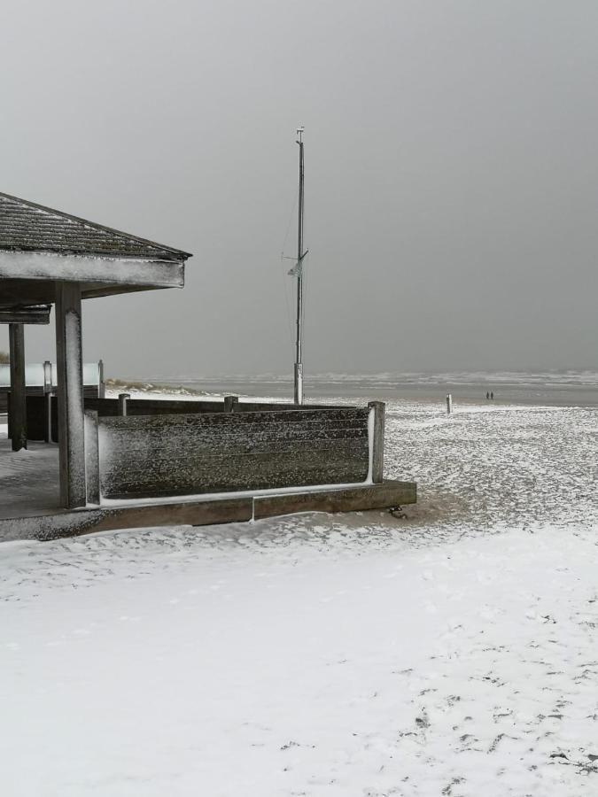 Zeester En Koffie. Oostduinkerke-Bad Exterior photo